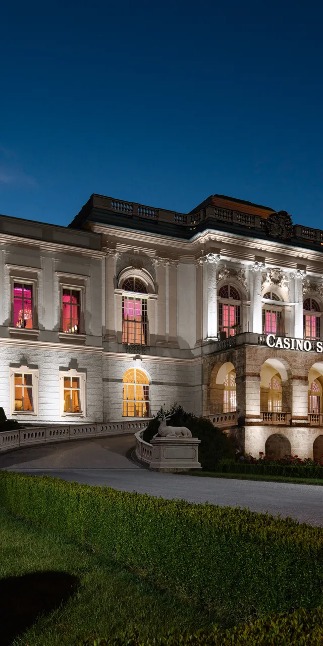 salzburg-quer-nacht-0241-fassade-2017-icv2.jpg